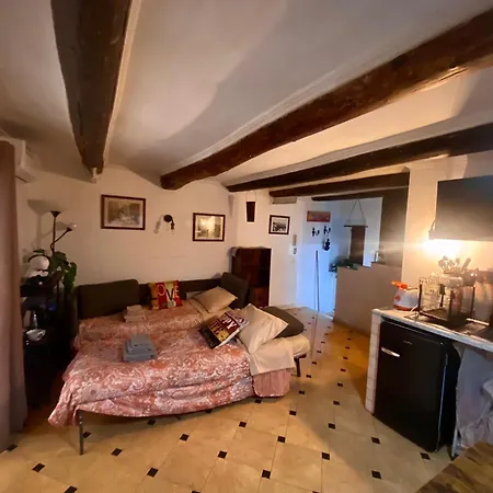 Bella Mbriana بيت ضيافة