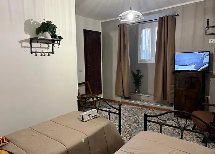 Bella Mbriana Πανσιόν 3*