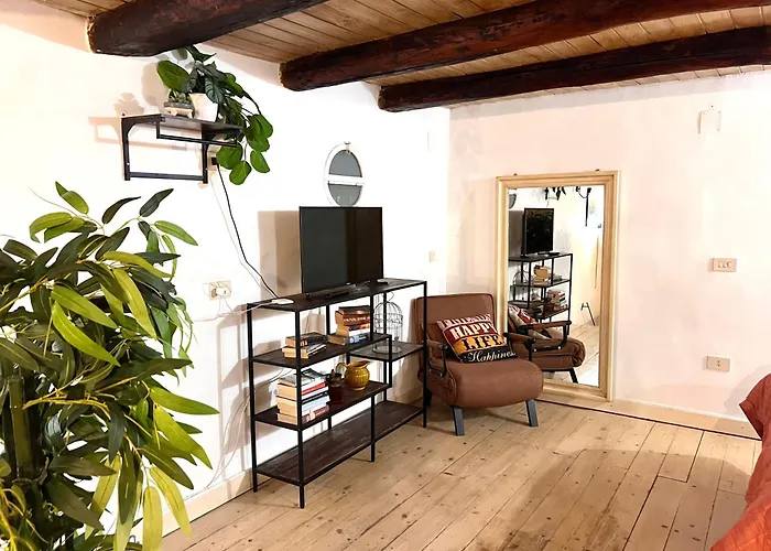 Bella Mbriana Πανσιόν 3*